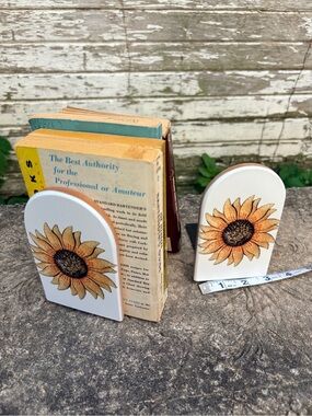Sunflower Laminated Wood and Metal Bookends - White and Yellow